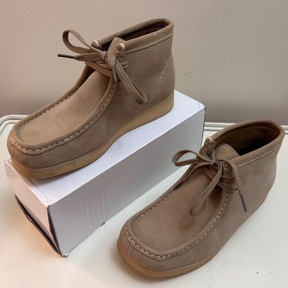 Nude Tan Mountain Creek Wally Suede Leather Comfort Shoes Sz 5M - Picture 2 of 10